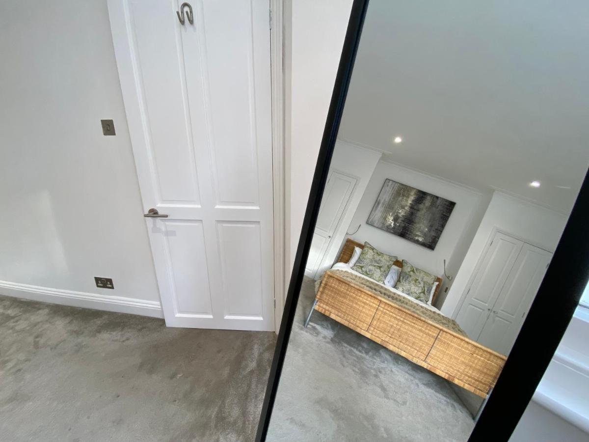 Fantastic Spacious Garden Flat With Own Private Entrance Лондон Экстерьер фото