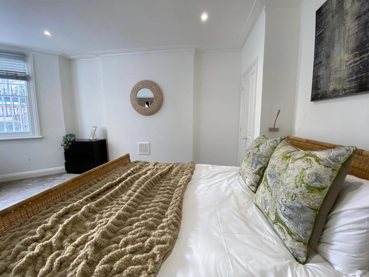 Fantastic Spacious Garden Flat With Own Private Entrance Лондон Экстерьер фото