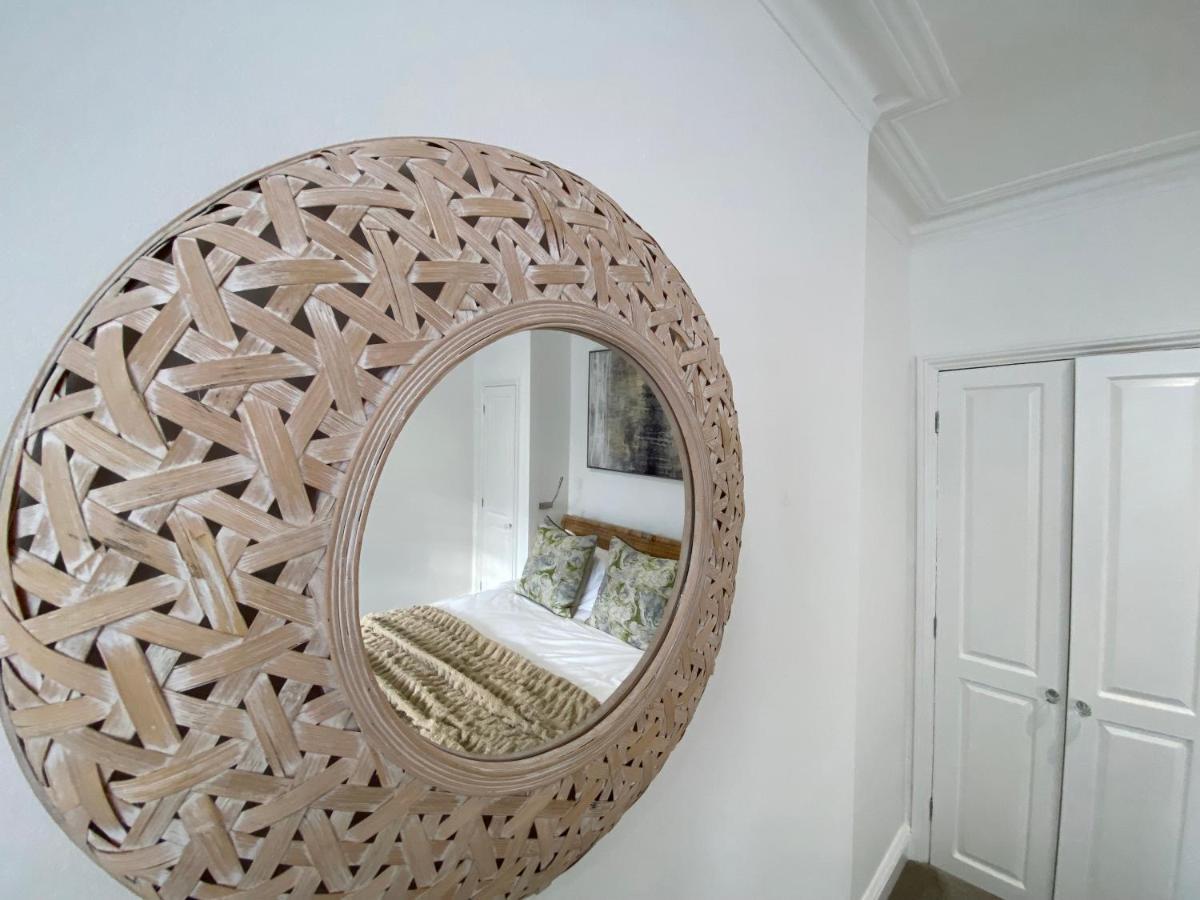 Fantastic Spacious Garden Flat With Own Private Entrance Лондон Экстерьер фото